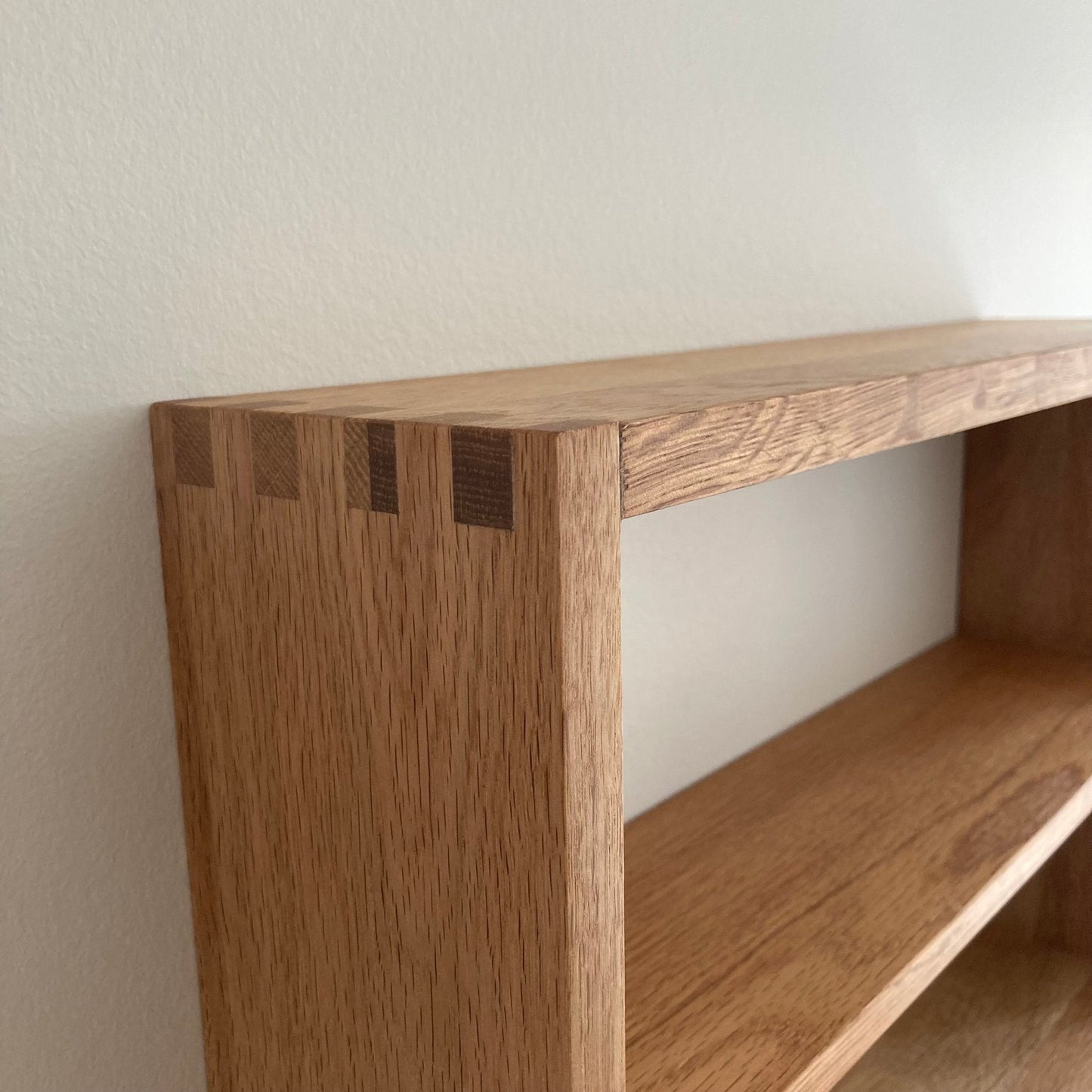 Essens - Hylde - Genanvendt Egetræ - medOMHU